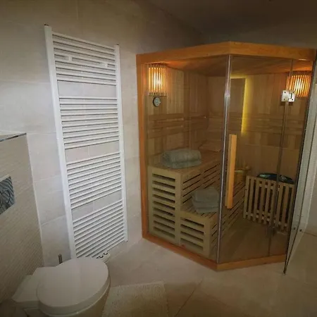 Summer Breeze 아파트 *